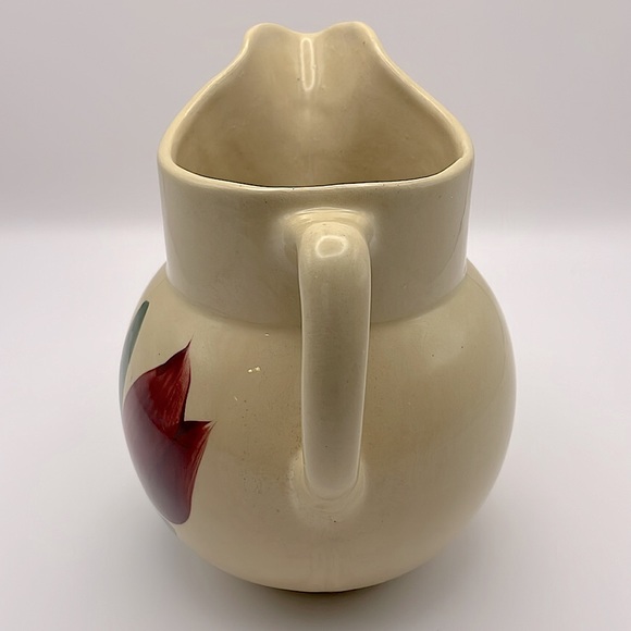 Watt Pottery, 1950’s Tulip Pattern Pitcher #16 - Picture 2 of 13